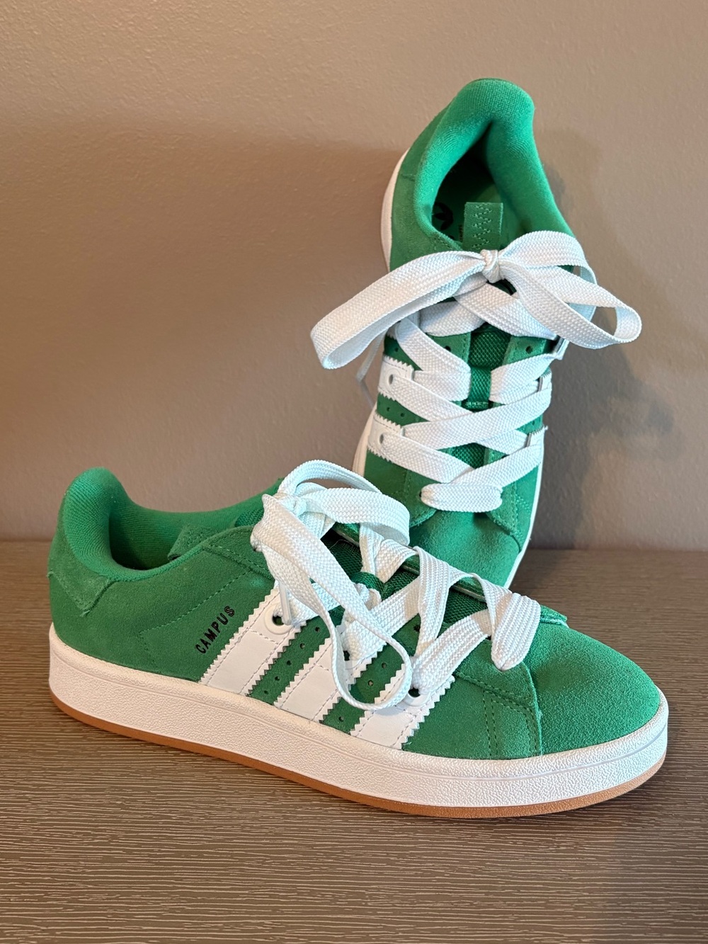 Adidas Surf Green & White Campus 00s Sneakers with White Stripes Size 7.5